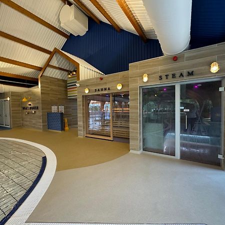 The Boat House, Hot Tub Lodge Саут-Керни Экстерьер фото